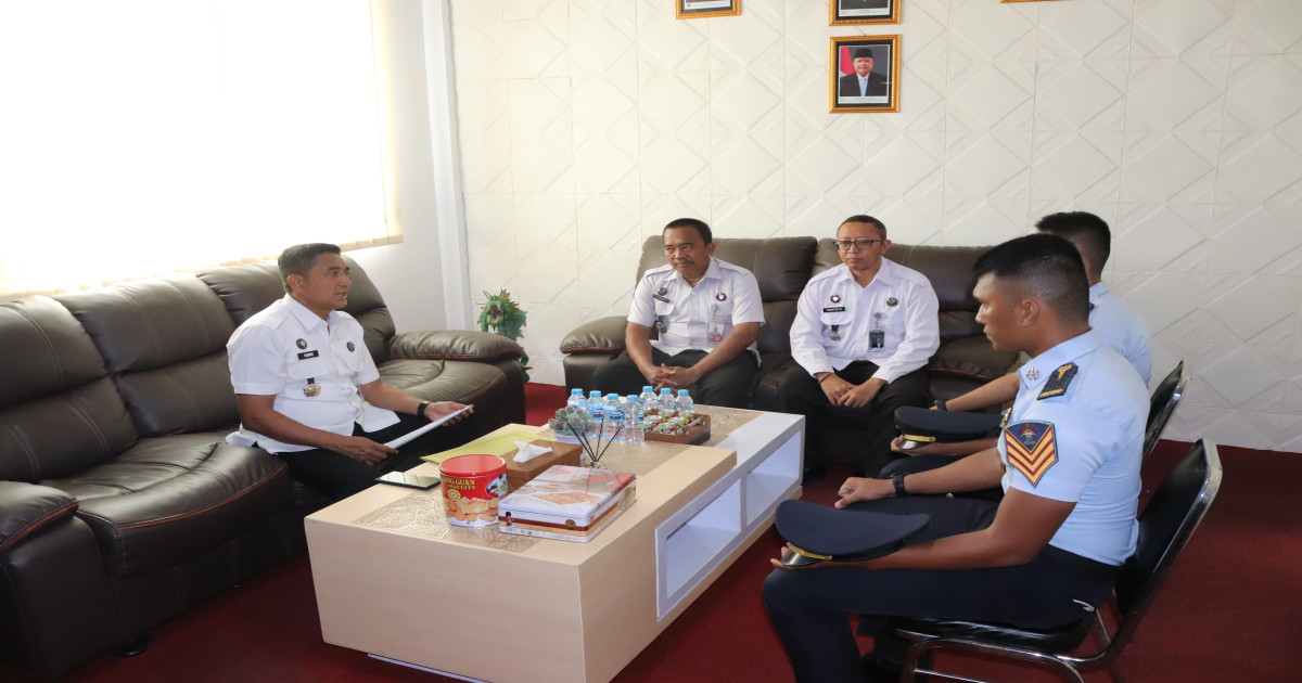 Taruna Poltekpin Laksanakan KKN di Lapas Narkotika Karang Intan, Kalapas Berikan Arahan Inspiratif