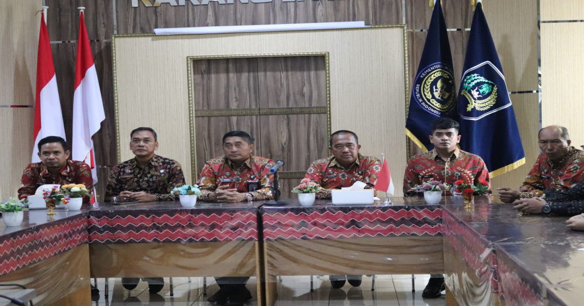 Lapas Narkotika Karang Intan Ikuti Zoom Meeting Arahan Dirjen PAS Terkait Penanaman Pohon Kelapa Serentak