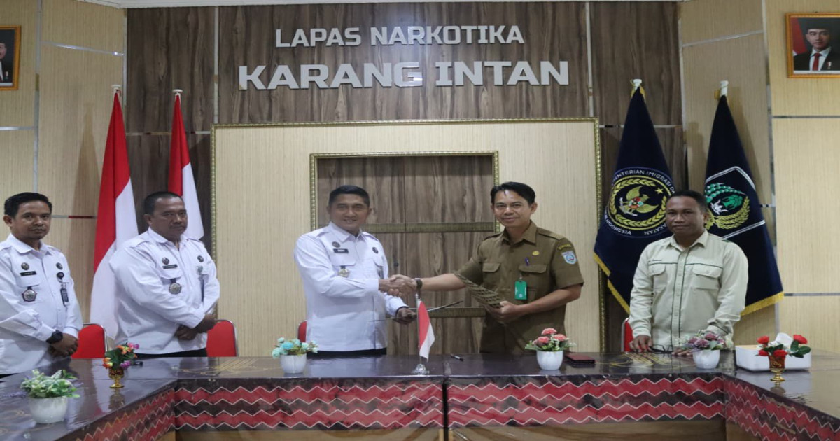 Lapas Narkotika Karang Intan dan UPTD BLUD Intan Hijau Teken Perjanjian Kerja Sama Pengelolaan Persampahan