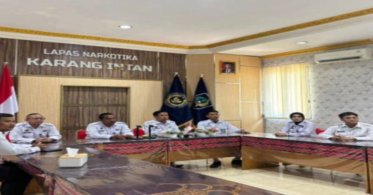 Lapas Narkotika Karang Intan Ikuti Zoom Meeting Bersama KPPN Banjarmasin Bahas Likuidasi  Karang Intan, INFO – PAS – Lapas Narkotika Kelas IIA Karang Intan mengikuti kegiatan Zoom Meeting bersama Kantor Pelayanan Perbendaharaan Negara (KPPN) Banjarmasin d
